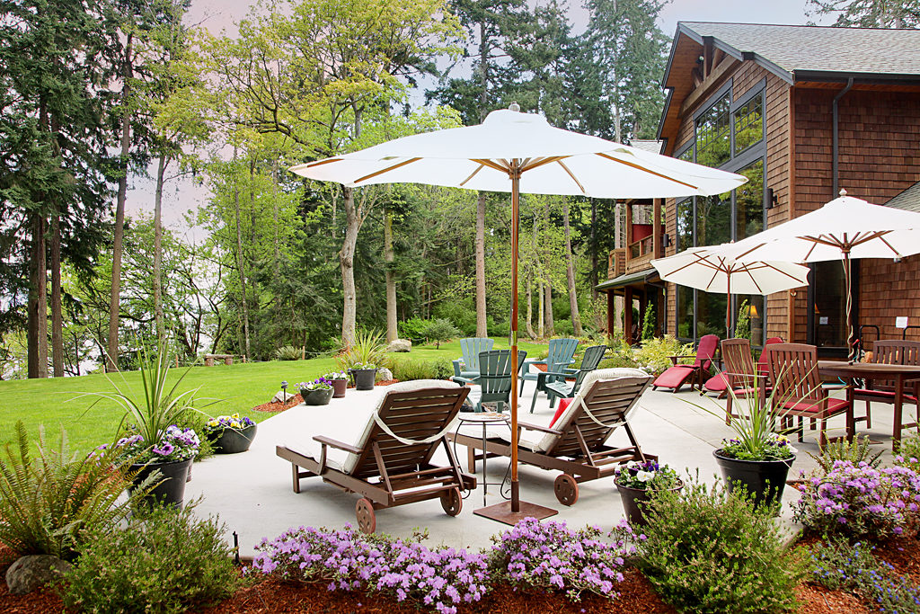 9-Relax-and-wind-down-on-the-back-patio